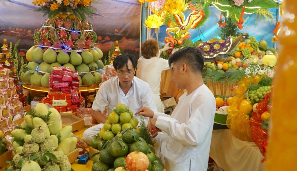 Nghệ thuật chưng mâm ngũ quả và chưng trái cây rồng phụng bằng mãng cầu Bà Đen Tây Ninh
